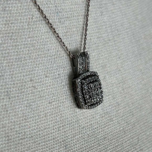Elegant Square Crystal Pendant with 925 Chain Stamped KA Vintage 19" - Picture 4 of 15